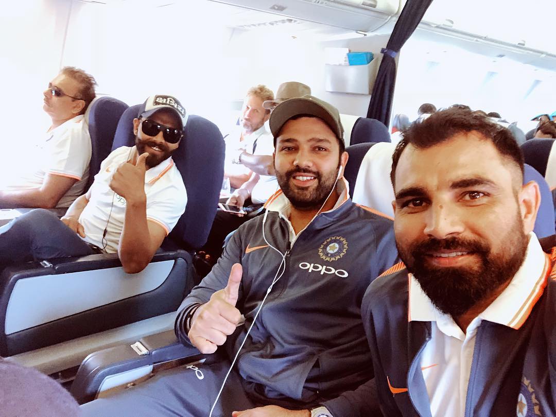 आयपीएलमध्ये ५ विजेतेपद जिंकणारा रोहित शर्मा एकमेव खेळाडू आहे. २००९ साली डेक्कन चार्जर्स संघाकडून एकदा तर २०१३, २०१५, २०१७ आणि २०१९ या चार वर्षांत मुंबई इंडियन्सकडून रोहित शर्माने आयपीएलचं विजेतेपद पटकावलं आहे.