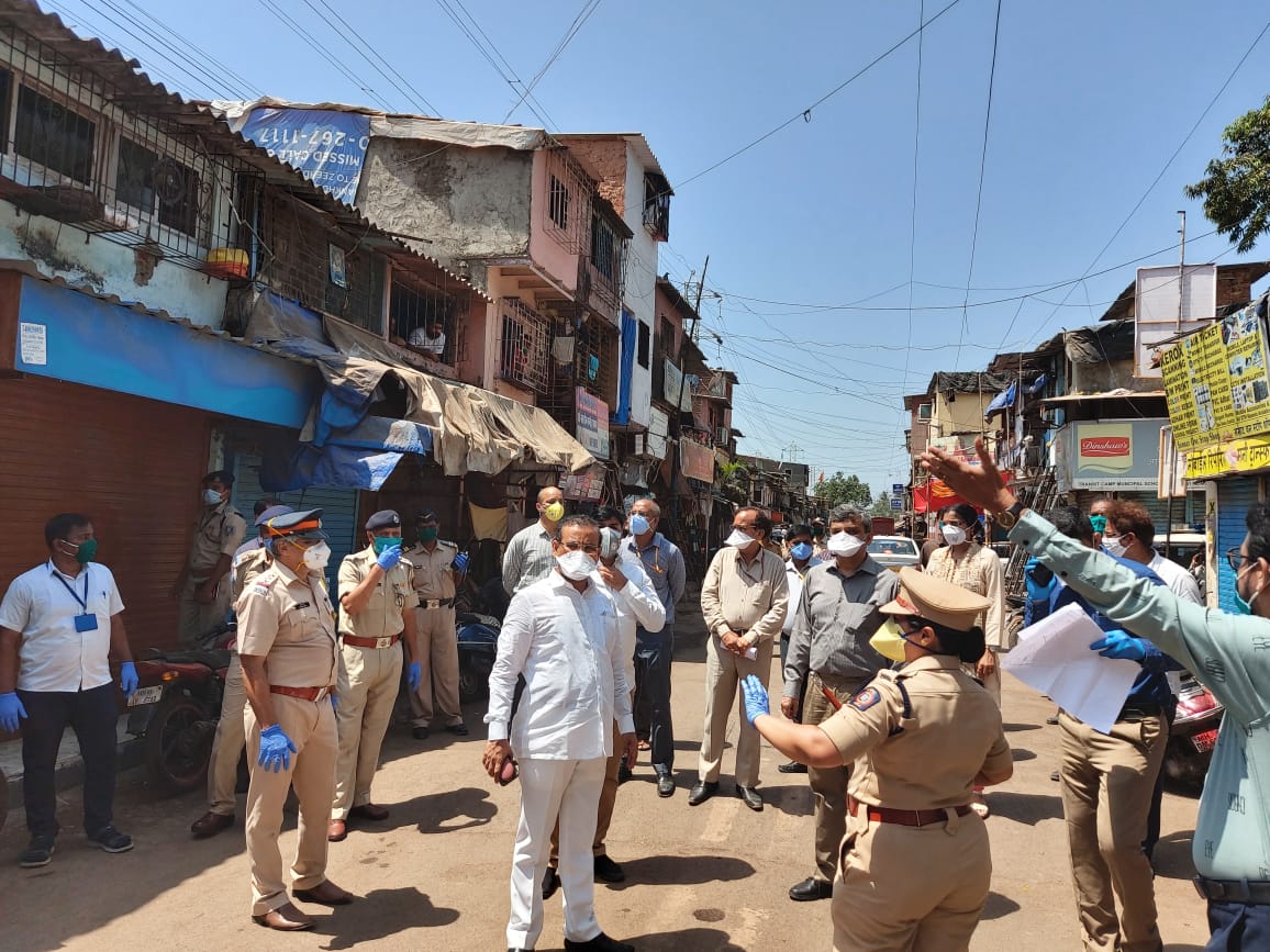 या पार्श्वभूमीवर आरोग्यमंत्री राजेश टोपे व आयएमसीटीच्या समितीने धारावीच्या ट्रांझिट कॅम्पसह धारावी स्पोर्ट्स क्लबमधील क्वारंटाइन सुविधांची पाहणी केली.