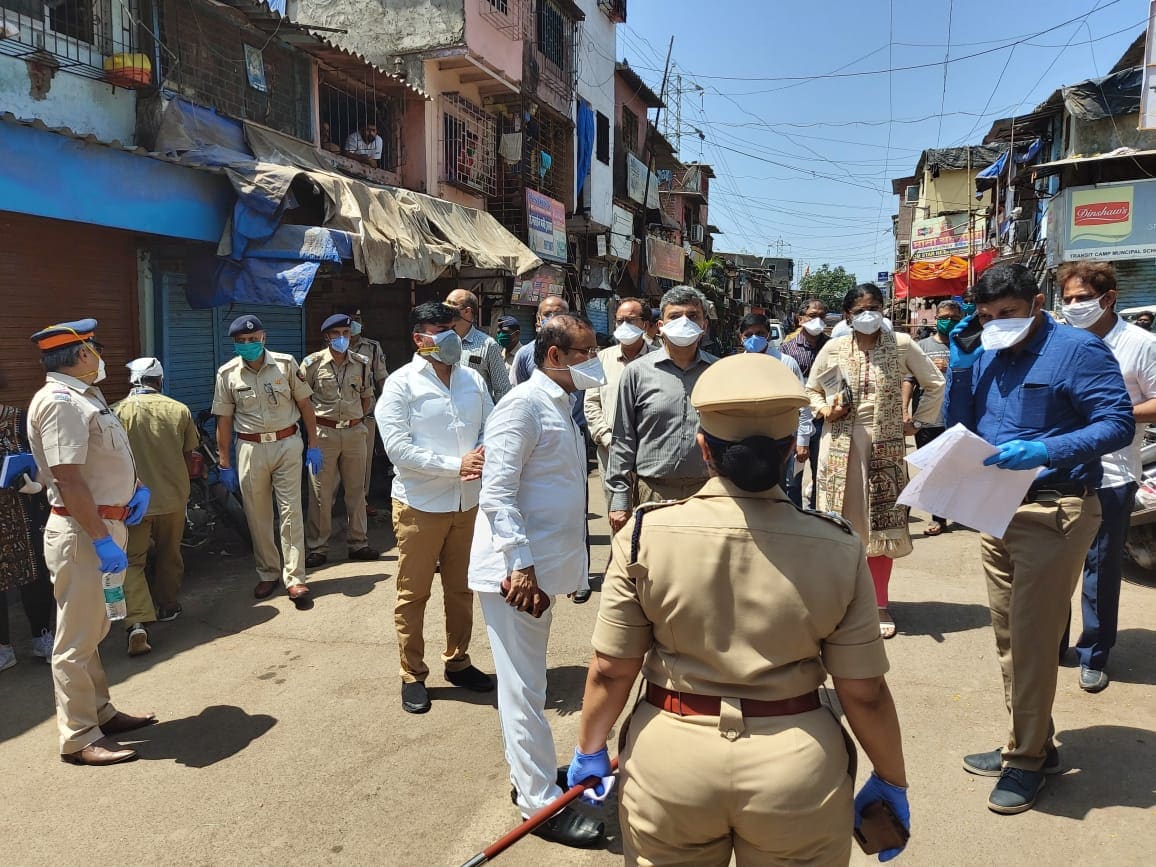 तसेच संशयित रुग्णांना विलगीकरण कक्षात ठेवण्यात येत आहे. मात्र धारावीमध्ये दररोज नवे रुग्ण सापडतच आहेत
