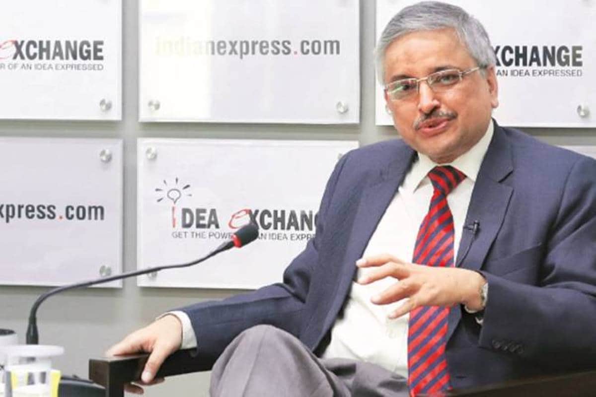 ऑल इंडिया इंस्‍टीट्यूट ऑफ मेडिकल सायंसेज (AIIMS) चे संचालक रणदीप गुलेरिया हेल्‍थ एक्‍सपर्ट्स ग्रुपमध्ये आहेत. पंतप्रधानांच्या करोनाच्या लढाईत मेडिकलशी निगडित सर्व अपडेट यांच्यामार्फत येतात.