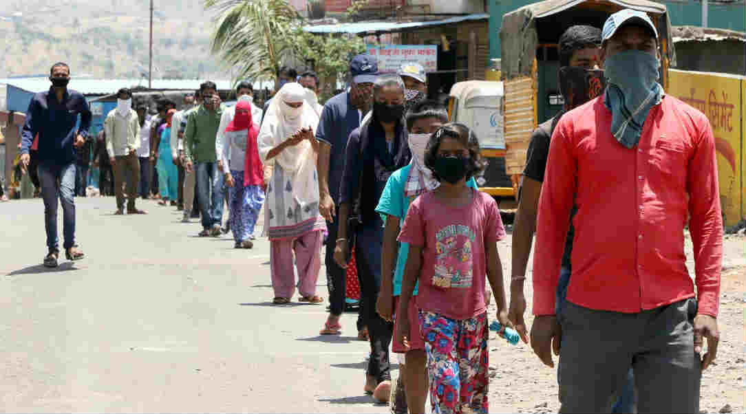 यामध्ये लहान मुलांपासून, तरुण आणि वयस्कर व्यक्तींचाही समावेश होता.