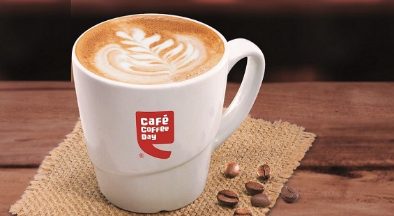सीसीडी - अनेकांनी पहिल्यांदाच प्यायलेली ब्रॅण्डेड कॉफी म्हणजे सीसीडीची कॉफी. कॅफे कॉफी डेचे (सीसीडी) मालक आणि संस्थापक व्ही. जी. सिद्धार्थ यांनी १९९६ साली बंगळुरुच्या ब्रिगेड रोडवर पहिले सीसीडीचे रेस्टॉरंट सुरु केले होते. सीसीडीची वार्षिक उलाढाल ४ हजार ३३१ कोटी रुपयांहून (६८.९ मिलियन डॉलर) अधिक आहे. काही महिन्यांपूर्वीच सिद्धार्थ यांनी नैराश्येतून आत्महत्या केली.
