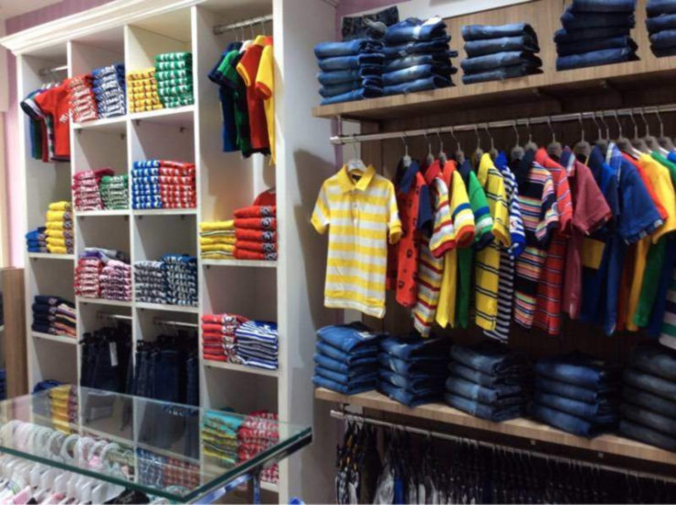 म्युनी पोलो - लहान मुलांच्या कपड्यांचा हा ब्रॅण्ड भारतीय आहे. या कंपनीचे मुख्यालय दिल्लीमध्ये आहे.