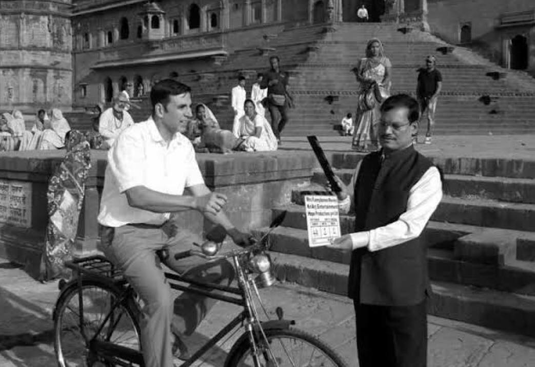 पॅडमॅन चित्रपटाच्या प्रदर्शनाला दोन वर्ष पूर्ण झाली म्हणून अभिनेता अक्षय कुमारने एक टि्वट करुन या चित्रपटाच्या टीमचे कौतुक केले.