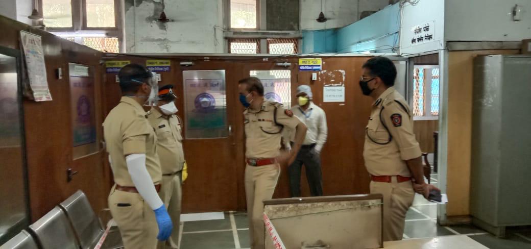 अतिरिक्त पोलीस आयुक्त निशित मिश्रा, उपायुक्त संग्रामसिंग निशाणदार हे देखील यावेळी आयुक्तांसमवेत होते.