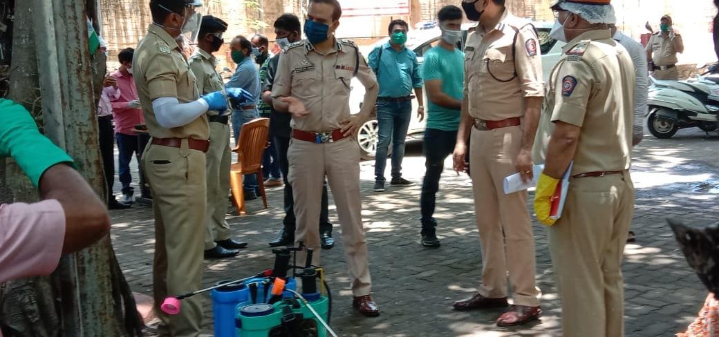 यावेळी त्यांनी सर्व कर्मचाऱ्यांची जातीनं विचारपूस केली. कर्मचाऱ्यांना उद्देशून भावस्पर्शी भाषणंही केले.