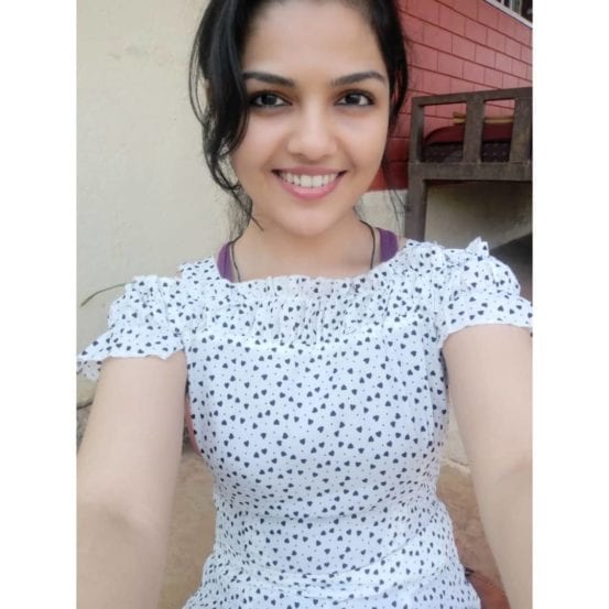 सुवासीनी, दिल दोस्ती दुनियादारी, तुला पाहते रे, जिवलगा या मालिकांसाठी आर्याने गाणी गायली आहेत.