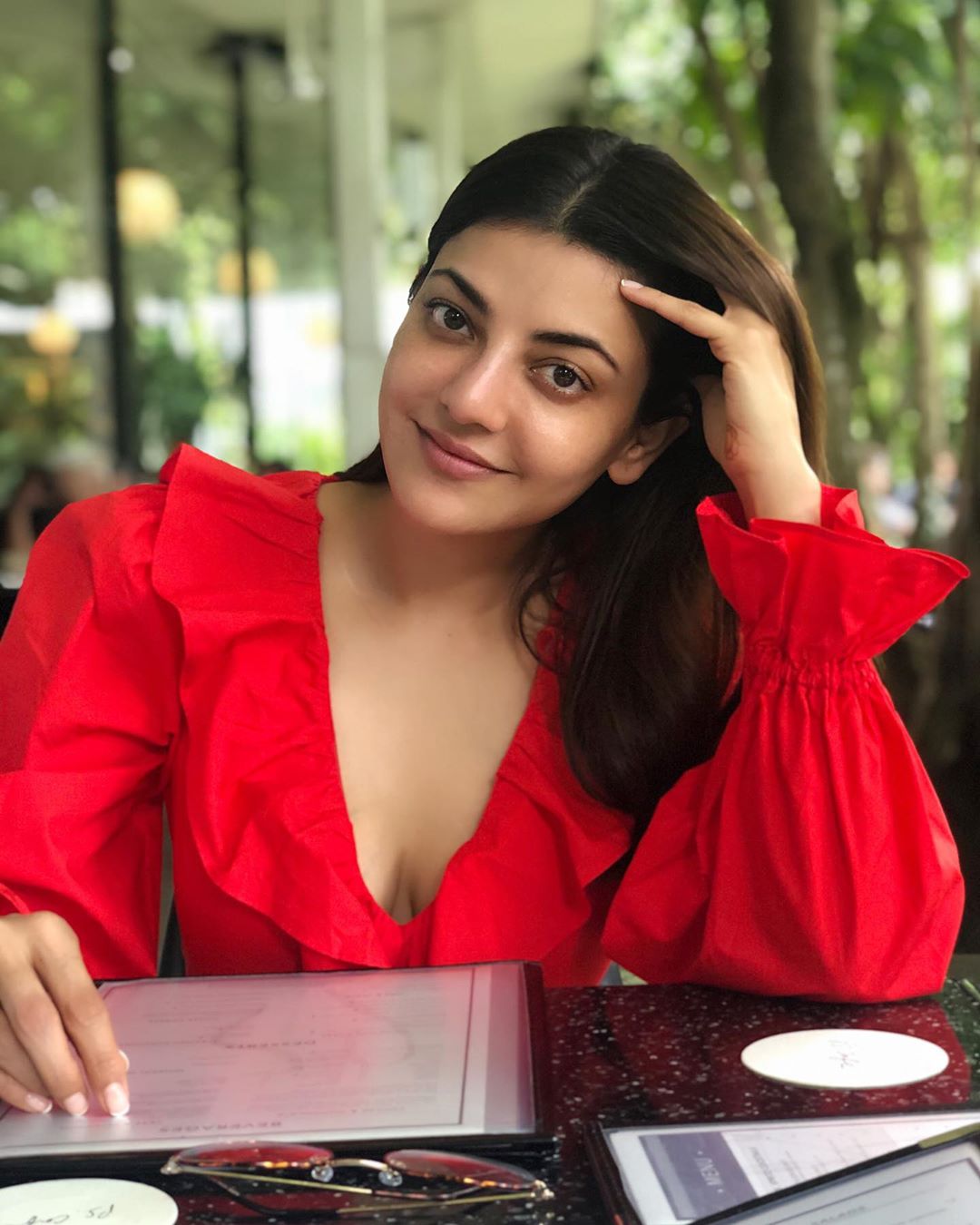 "चित्रपटात मला नशिबाने काम करण्याची संधी मिळाली. मी बीएमएमच्या शेवटच्या वर्षाला होते आणि एका कंपनीमध्ये इंटर्नशिप करत होते. त्यावेळी मला तामिळ आणि तेलगू चित्रपटात काम करण्याची संधी मिळाली" असे तिने काही वर्षांपूर्वी मिड डे शी बोलताना सांगितले.