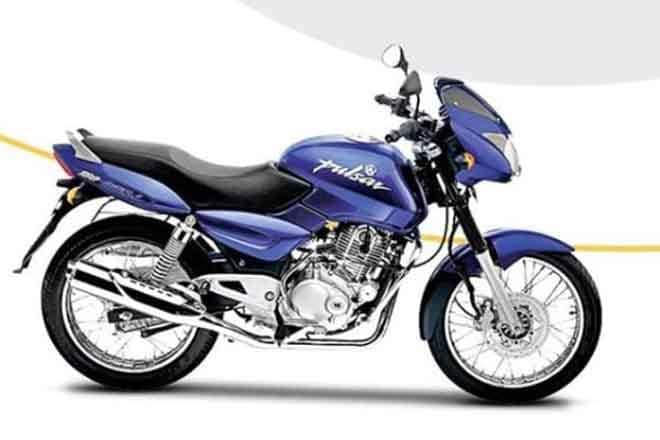 Bajaj Pulsar अपग्रेड-1 – 2003 - पल्सरमध्ये पहिले अपग्रेडमध्ये तिच्या हेडलम्पममध्ये बदल करण्यात आले. तसंच ते पायलट हेडलम्प म्हणून ओळखले जाऊ लागले. या पल्सर मॉडेलमध्ये बजाजचे डीटीएस-आय डिजिटल ट्विन स्पार्क इग्निशन टेक्नॉलॉजी प्रथमच सादर केली गेली. या मदतीने गाडीचं पॉवर आऊटपूट वाढलं.