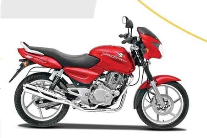 Bajaj Pulsar अपग्रेड-2 – 2004 - 2004 मध्ये बजाज पल्सरमध्ये अलॉय व्हिल्स देण्यात आली. तसंच उत्तम कम्फर्टसाठी रिअरमध्ये ट्विन नायट्रॉक्स शॉकअॅब्झॉर्ब्स देण्यात आले. याव्यतिरिक्त पल्सर 180 ऑल ब्लॅक थीममध्येही आली.