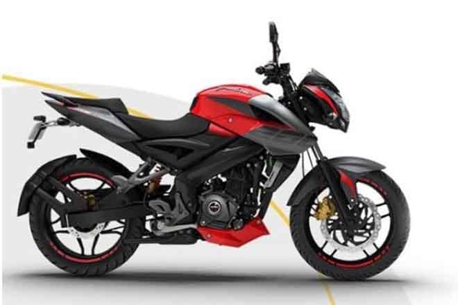 Bajaj Pulsar 200 NS – 2012 - 2012 मध्ये नव्या शार्पर डिझाइनमधील पल्सर 200 NS लाँच करण्यात आली. यामध्ये ट्विन पोझिशनिंग लॅम्प हेडलॅम्पच्या खाली देण्यात आले होते. तसंच यात लिक्विड कूल्ड, DTS-i, ट्रिपल स्पार्क इंजिन देण्यात आलं होतं. याव्यतिरिक्त गॅस चार्ज्ड मोनोशॉकही देण्यात आले होते.