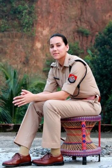युपीएससीच्या परीक्षेत त्यांचा ८५ वा क्रमांक आला. त्यांनी आयपीएस होण्याचा निर्णय घएतला आणि त्यानंतर त्यांची आसाम मेघालय कॅडरसाठी निवड करण्यात आली.