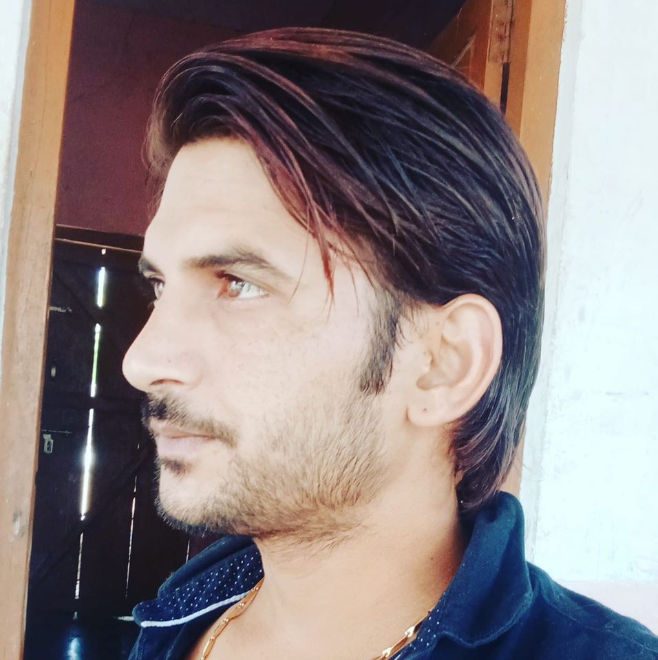 चाहते सतत दिवंगत अभिनेता सुशांत सिंह राजपूतचे जुने व्हिडिओ आणि फोटो सोशल मीडियावर पोस्ट करत आहेत.