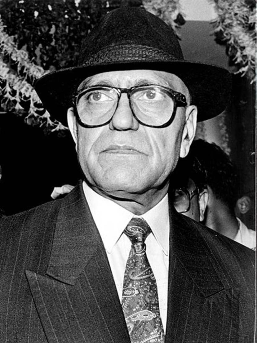 अमरीश पुरी यांनी ४० वर्षांच्या करिअरमध्ये अनेक छोट्या मोठ्या अभिनेत्यांसोबत काम केलं. शाहरुख खान, सलमान खान यांच्यासोबतही त्यांनी अनेक चित्रपटांमध्ये काम केलं.
