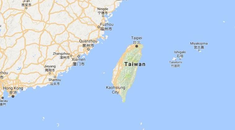 तैवान – चीन संपूर्ण तैवान देशावरच दावा करतो. मात्र खास करुन मॅकलिस्फी एल्ड बँक, पार्शीयल बेटे, स्कारर्बोग शोएलबरोबरच दक्षिण चीन समुद्रातील तैवानच्या समुद्री सीमांजवळील मोठ्या भागावर चीन दावा करतं. दक्षिण चीन समुद्रामध्ये असलेल्या पार्शियल बेटांवरील हक्कांवरुन चीन, तैवान आणि व्हिएतनामचा ब्रुमाशी वाद आहे.