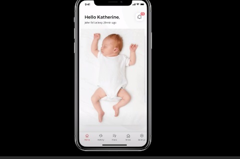 बाळाला झोपवण्याबरोबरच हा पाळणा मोबाइलवरील अ‍ॅपवर बाळाच्या झोपेसंदर्भातील सर्व माहिती देतो.