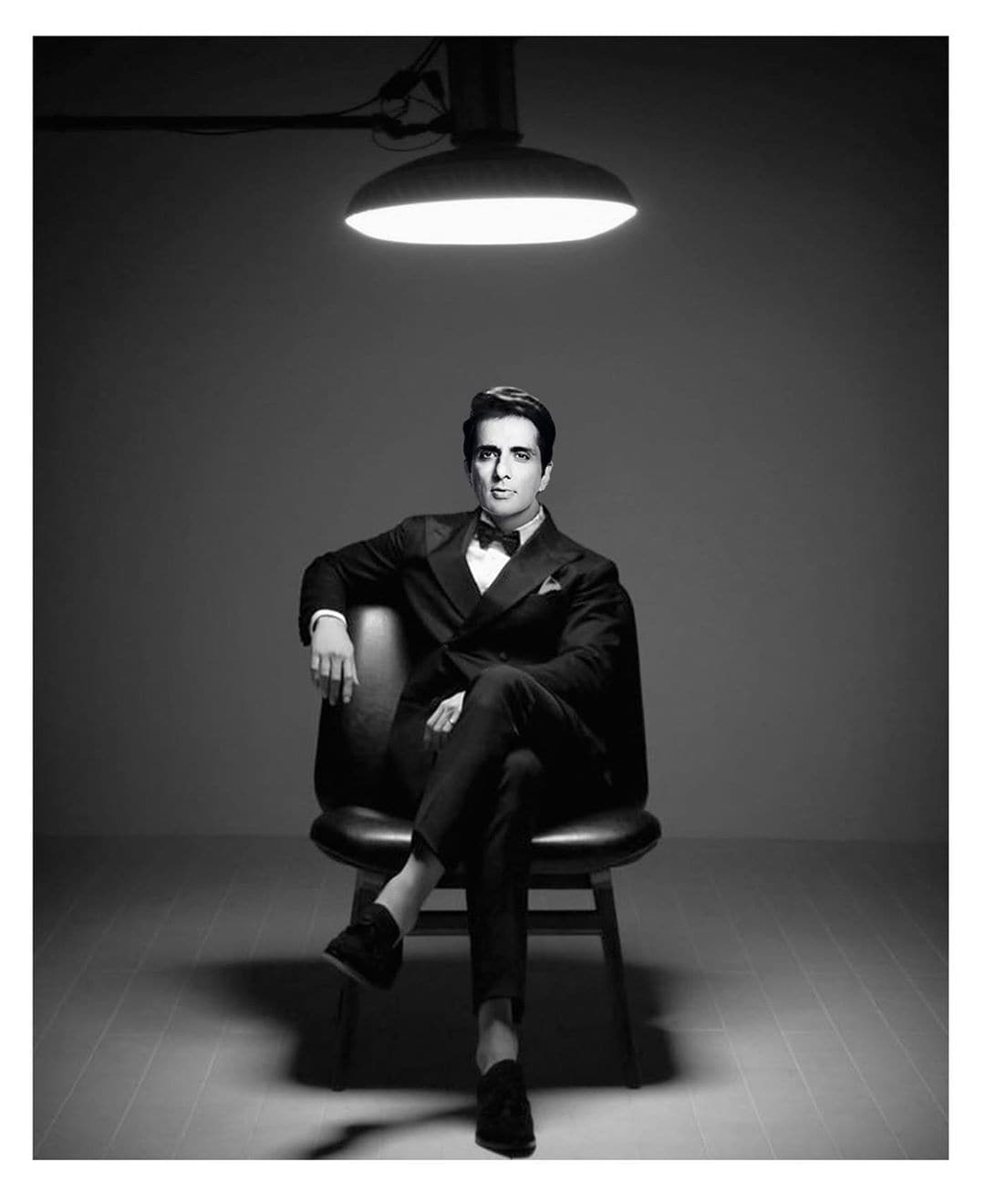 यापूर्वी सोनुने एक हजार ५०० PPE किट्सची मदत केली होती. तसेच आपले हॉटेल करोनाग्रस्तांच्या उपचारासाठी खुले करुन दिले होते. (फोटो सौजन्य इन्स्टाग्राम)