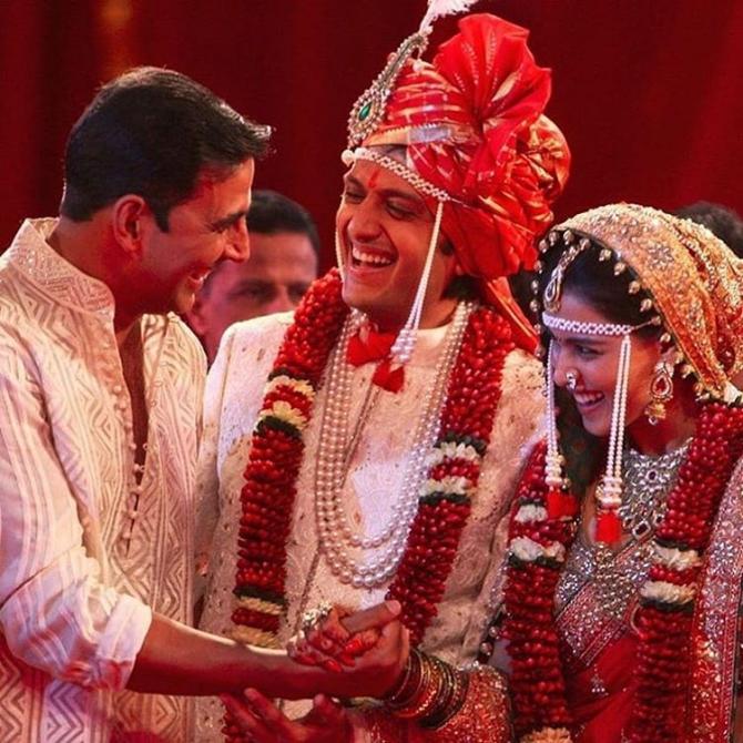 रितेश देशमुख व जेनेलिया देशमुख यांच्या लग्नातील हे क्षण