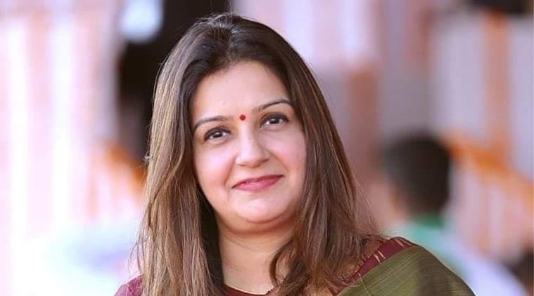 प्रियंका चतुर्वेदी यांना दोन मुल आहेत. ज्यांची नावं आर्णव व अनित्रा आहे.
