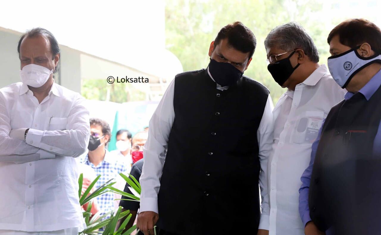 उपचारासाठी येणार्‍या रूग्णांना चांगले उपचार मिळाले पाहिजे. सध्याची वाढती रुग्ण संख्या ही चिंतेची बाब असून अधिकाधिक तपासण्या झाल्या पाहिजे, अशी मागणी देखील विरोधी पक्षनेते देवेंद्र फडणवीसयांनी यावेळी केली.