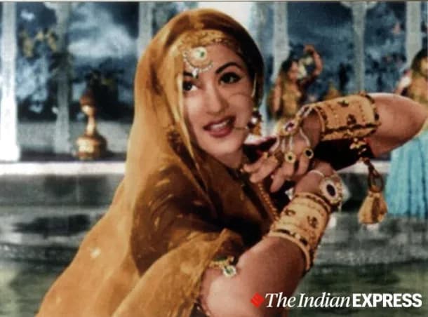 त्यामुळे हा चित्रपट चक्क तीन भाषांमध्ये झाल्याचं समोर आलं आहे. इतकंच नाही तर हा चित्रपट त्या काळातील बिग बजेट चित्रपट असल्याचंही म्हटलं जातं. (Source: Photo by Express archives)