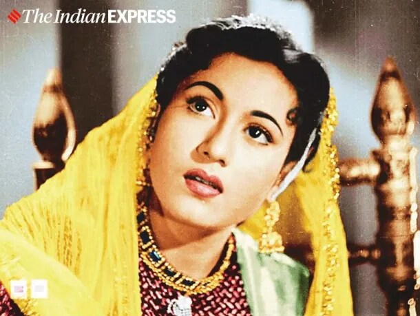 ‘मुगल ए आझम’ या चित्रपटाचं त्याकाळी हिंदी व्यतिरिक्त अन्य दोन भाषांमध्ये डबिंग करण्यात आल्याचं सांगण्यात येतं. (Source: Photo by Express archives)