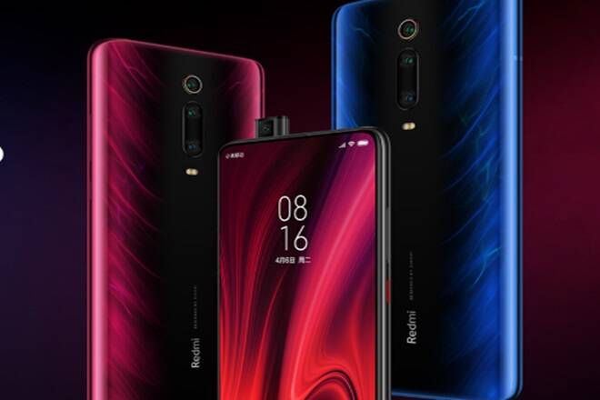 Redmi K20 आणि K20 Pro : सेलमध्ये 48 मेगापिक्सल ट्रिपल रिअर कॅमेरा आणि 20 मेगापिक्सेल सेल्फी कॅमेरा असलेला Redmi K20 Pro (256GB) 28 हजार 999 रुपयांऐवजी 22,999 रुपयांमध्ये खरेदीसाठी उपलब्ध आहे. तर, शाओमीचा Redmi K20 (6GB+128GB)हा स्मार्टफोन 24,999 रुपयांऐवजी 19,999 रुपयांमध्ये(एक्स्चेंज ऑफरसह) खरेदी करता येईल.