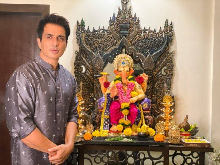 २२ ऑगस्ट रोजी गणरायाचं मोठ्या उत्साहात घरोघरी आगमन झालं. पाच दिवसांच्या पाहुणचारानंतर बुधवारी दुपारनंतर गणपती विसर्जन करण्यात आलं. (फोटो सौजन्य Voompla इन्स्टाग्राम)