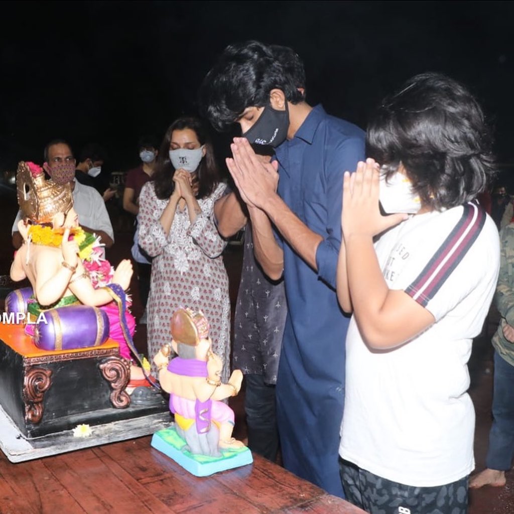 फोटो आणि व्हिडीओजच्या माध्यमातून तो कायम आपल्या चाहत्यांच्या संपर्कात राहतो. (फोटो सौजन्य Voompla इन्स्टाग्राम)