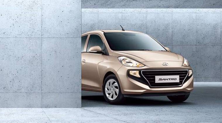 Hyundai Santro किंमत : सॅंट्रोची बेसिक एक्-शोरुम किंमत 4.57 लाख रुपये आहे.