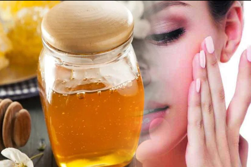 खरुज किंवा अन्य त्वचेसंबंधित तक्रारी असल्यास एक ग्लास पाण्यात एक चमचा मध घालून ते पाणी रोज सकाळी रिकाम्या पोटी प्यावं.
