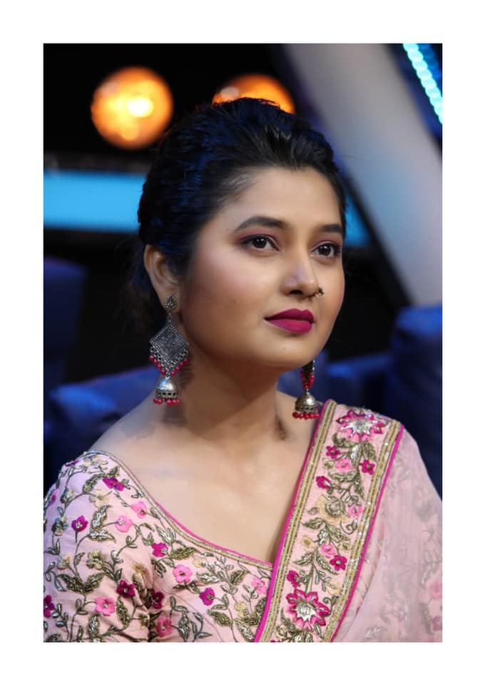 सपनोंसे भरे नैना...ना नींद है ना चैना... अशी कॅप्शन देत प्राजक्ताने आपले खास फोटो शेअर केलेत.
