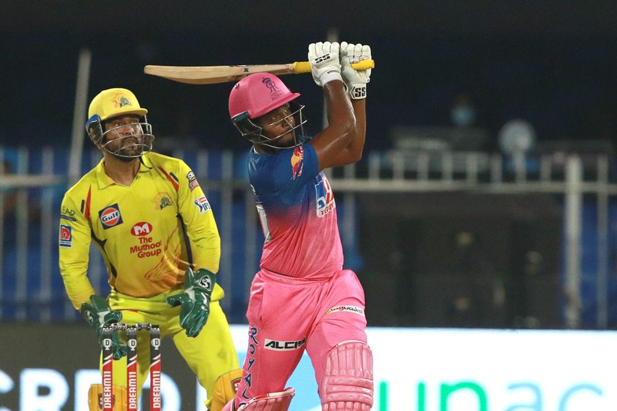 संजू सॅमसन - गेल्या सामन्यात ३२ चेंडूत ७४ धावा