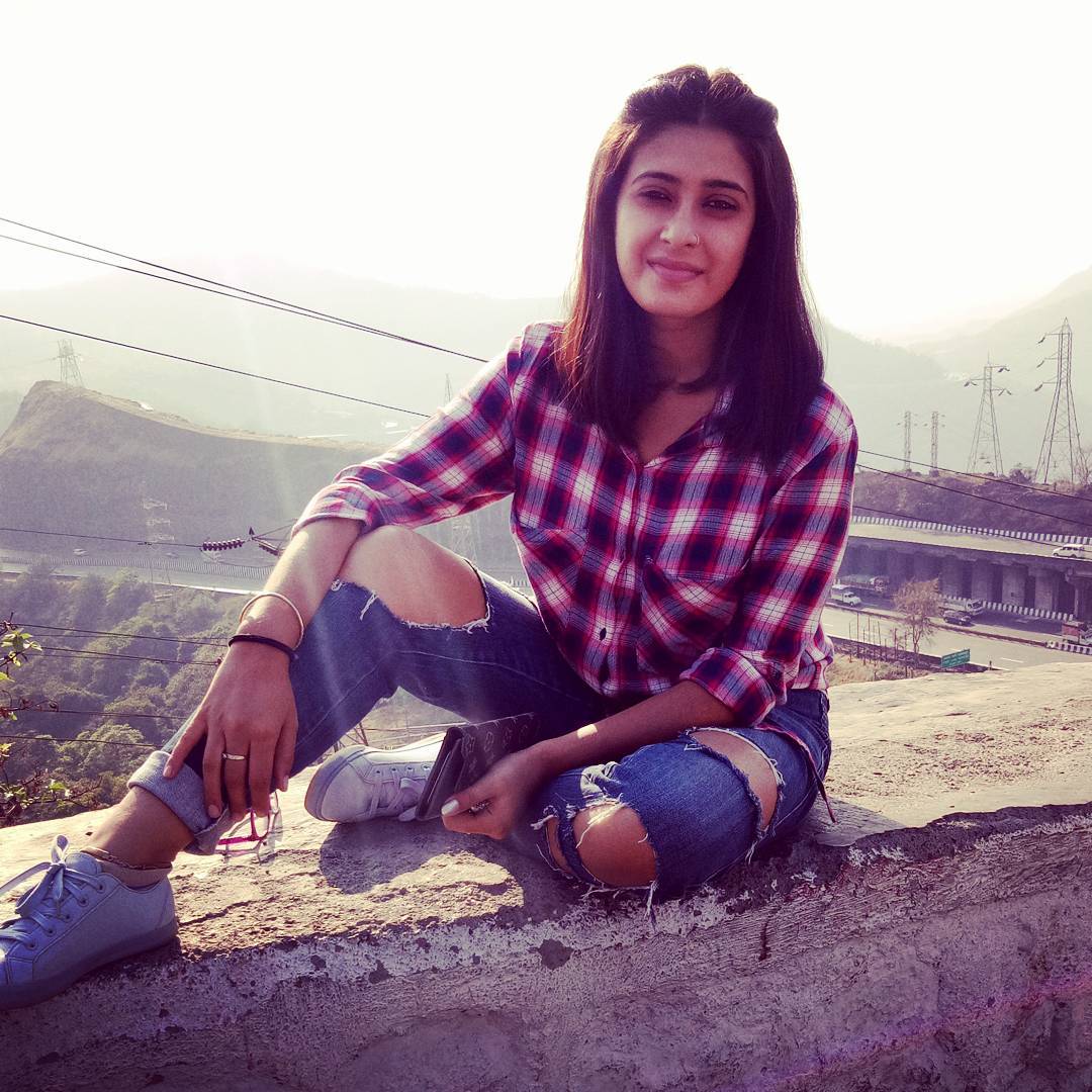 'देवो के देव महादेव' या मालिकेमुळे ती खऱ्या अर्थाने प्रकाशझोतात आली होती. मात्र गेल्या काही काळात ती रुपेरी पडद्यापासून दूर आहे. (फोटो सौजन्य इन्स्टाग्राम)