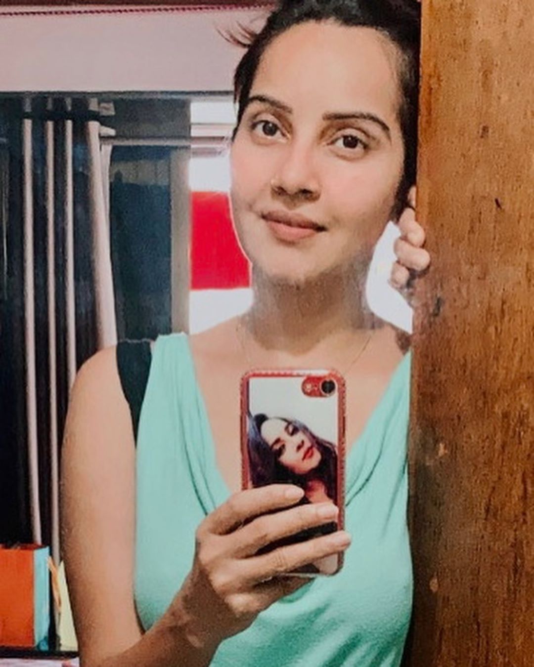 तिने क्राइम पेट्रोल या मालिके व्यतिरिक्त बालिका वधूमध्ये देखील काम केले आहे.