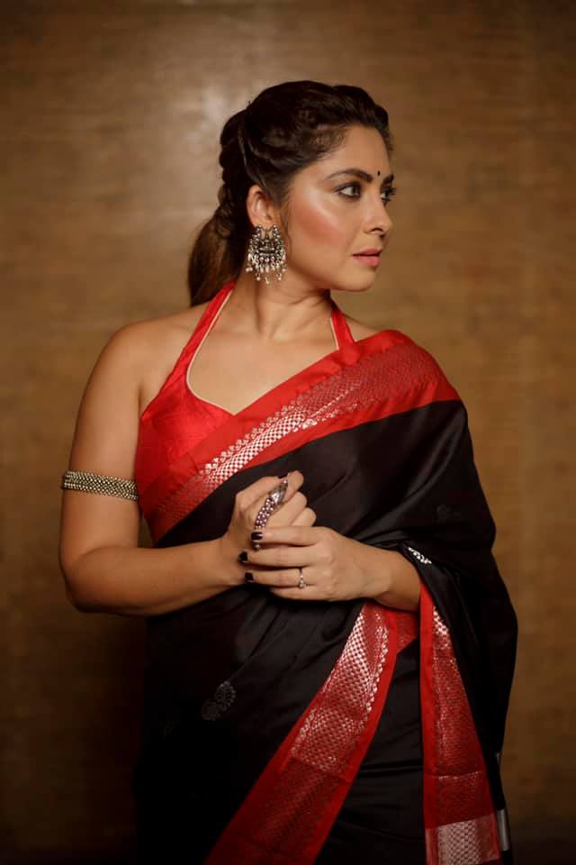 नेहमीप्रमाणे तिचे चाहते या रुपावरही घायाळ झाले आहेत.