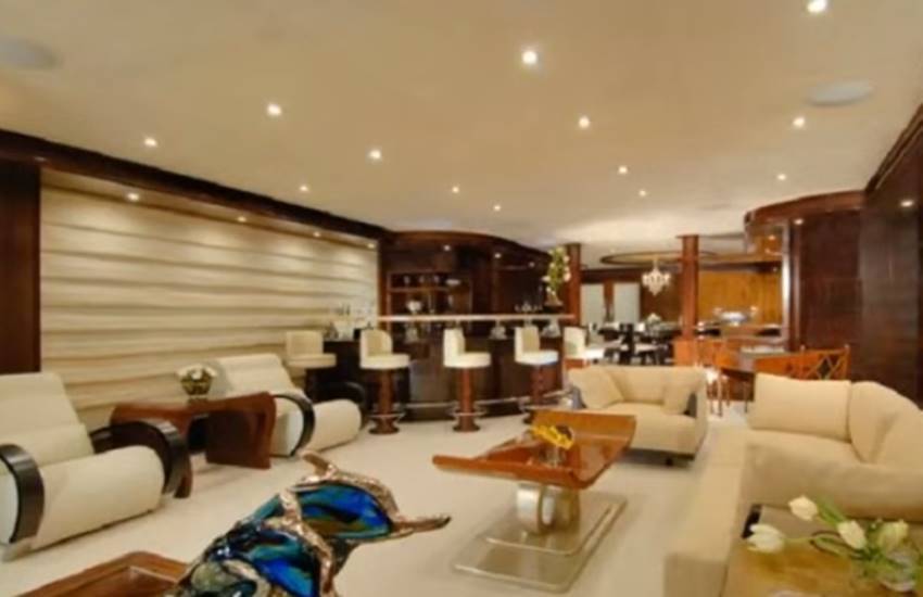 या घराची किंमत २ अज्ब डॉलर असल्याचे म्हटले जाते. (फोटो- यूट्यूब)