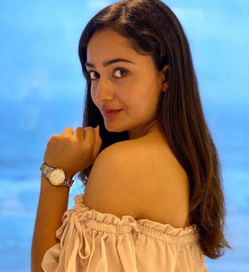 त्रिधा चौधरी हा बंगाली, तेलगु सिनेसृष्टीतील एक नावाजलेला चेहरा आहे. २०१३ साली त्रिधाने बंगाली फिल्ममधून चित्रपट सृष्टीत पदार्पण केले.