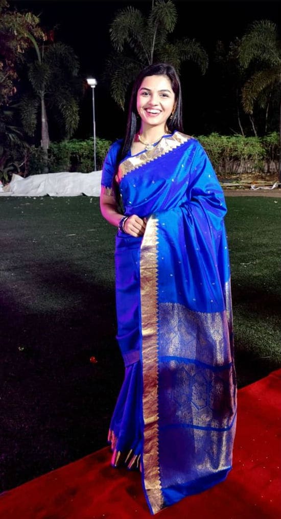 साडीतील लूकचे कौतुक पाहायला मिळतंय असं कॅप्शन देत तिने काही नवे फोटोही पोस्ट केले.