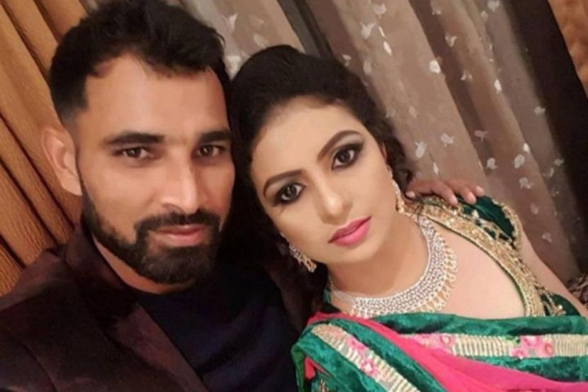 भारतीय क्रिकेट संघाचा गोलंदाज मोहम्मद शमी आणि त्याच्या पत्नी हसीन जहाँ यांच्यातील वाद तर आता जगजाहीर आहे. हसीन जहाँने मोहम्मद शमीवर मॅच फिक्सिंगपासून ते घरगुती हिंसाचारापर्यंत अनेक गंभीर आरोप केले आहेत.