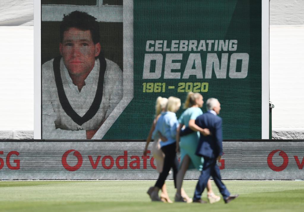 भारत आणि ऑस्ट्रेलियादरम्यान 'बॉक्सिंग डे' कसोटीदरम्यान ऑस्ट्रेलियाचे दिवंगत क्रिकेटपटू डीन जोन्स यांना श्रद्धांजली अर्पण करण्यात आली. 