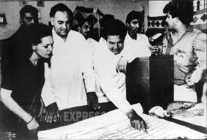 अभिनेता राजेश खन्नाबरोबर सोनिया आणि राजीव. (एक्स्प्रेस संग्रहित छायाचित्र)