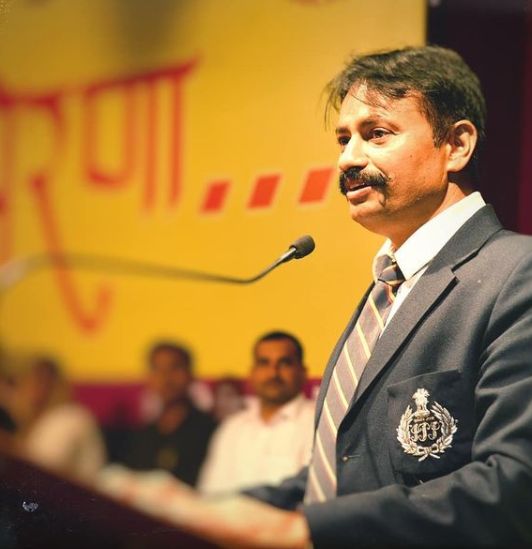 सरकारी कर्मचारी, सशस्त्र सेना, निमलष्करी दल, सनदी अधिकारी यांच्यातील वर्ल्ड बूक ऑफ रेकॉर्डमध्ये नोंद होणारे कृष्णप्रकाश हे पहिलेच अधिकारी ठरले आहेत.