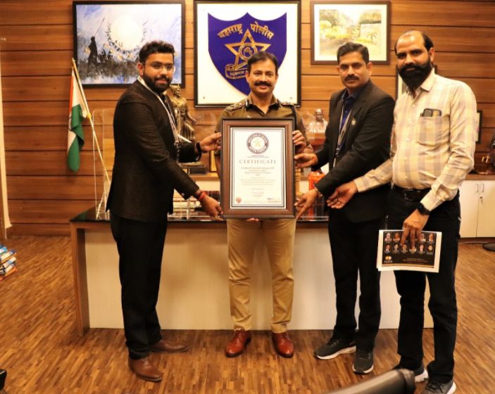 कृष्णप्रकाश यांनी फोटो शेअर केल्यानंतर त्यांच्यावर कौतुकाचा वर्षाव होत आहे.