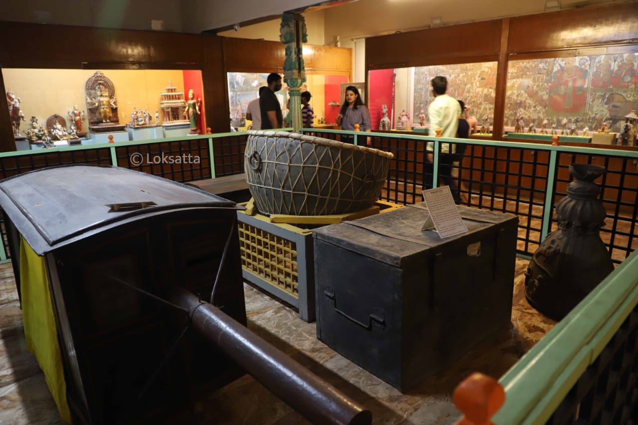 पुण्यातील काही मोजक्या पर्यटनस्थळांमध्ये शुक्रवार पेठेतील ‘राजा दिनकर केळकर संग्रहालया’चा क्रमांक वरचा आहे.