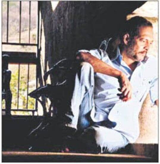 अभिनयाबरोबरच नाना पाटेकर यांची वेगळी ओळख म्हणजे त्यांची साधी राहणी.