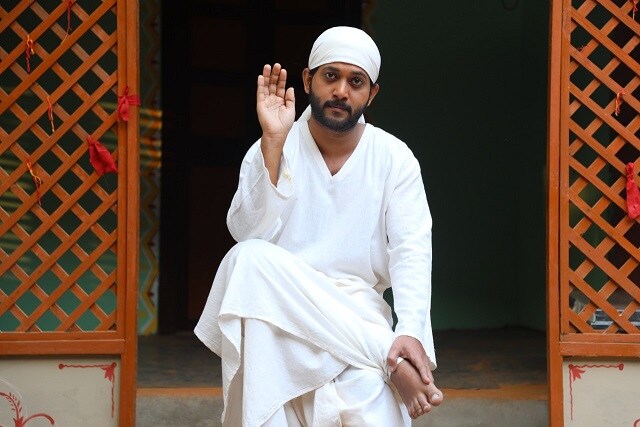 श्रद्धा आणि सबूरीचा मंत्र देत मानवतेचा संदेश देणारे थोर संत श्री साईनाथ महाराज यांचे असंख्य भक्त-अनुयायी जगभर पसरले आहेत. कुणी त्यांना साई म्हणतं, तर कुणी बाबा. ते कुणाचे साईनाथ आहेत, तर कुणाचे साईराम. याच साईबाबांचा महिमा सांगणारी मालिका लवकरच “फक्त मराठी” वाहिनीवर सुरु होतय.