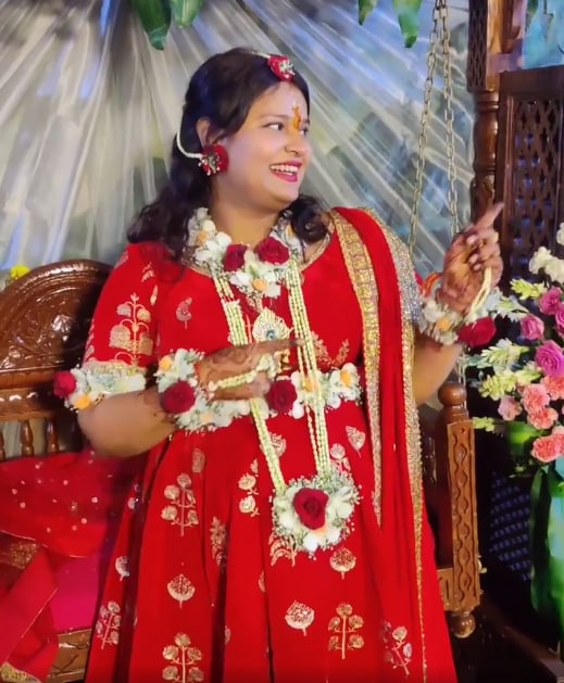 अभिनेता अक्षय वाघमारे लवकरच बाबा होणार आहे. अक्षयची पत्नी योगिता गरोदर असून तिच्या डोहाळ जेवणाचे फोटो अक्षयने शेअर केले आहेत.