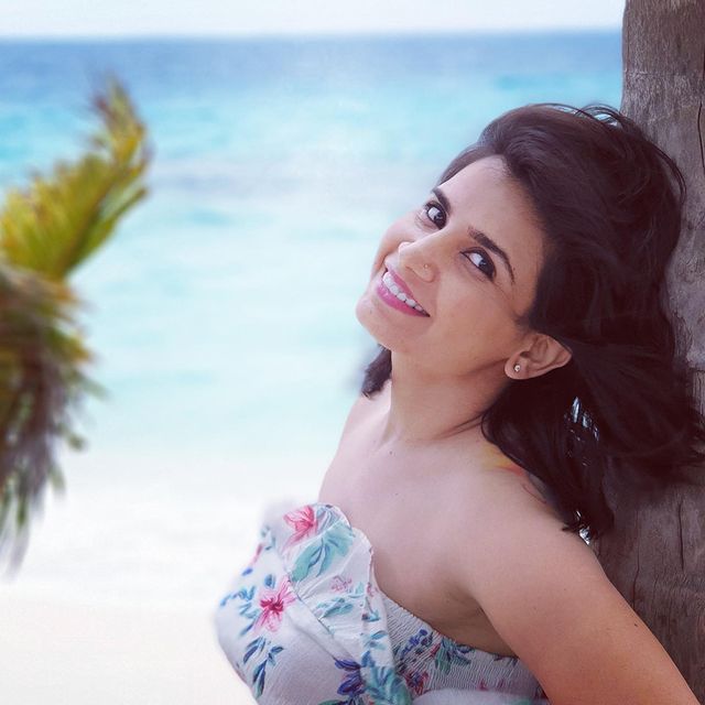 प्रियाने मालदीवमधील आणखी काही फोटो शेअर केले आहेत.