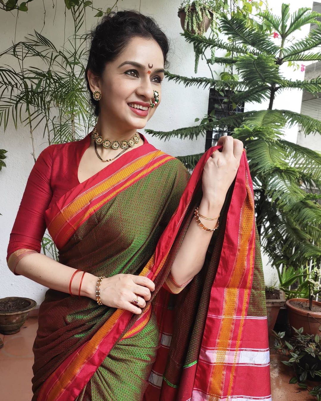 अभिनेत्री असण्यासोबतच ती उत्तम नृत्यांगना आहे. तिने कथ्थक या नृत्यप्रकाराचं प्रशिक्षण घेतलं आहे.